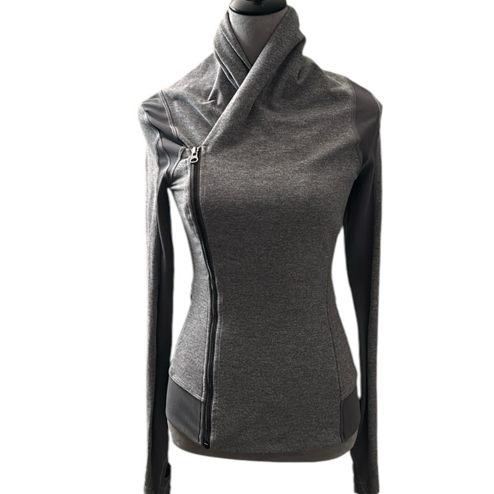Lululemon athletic jacket size 4